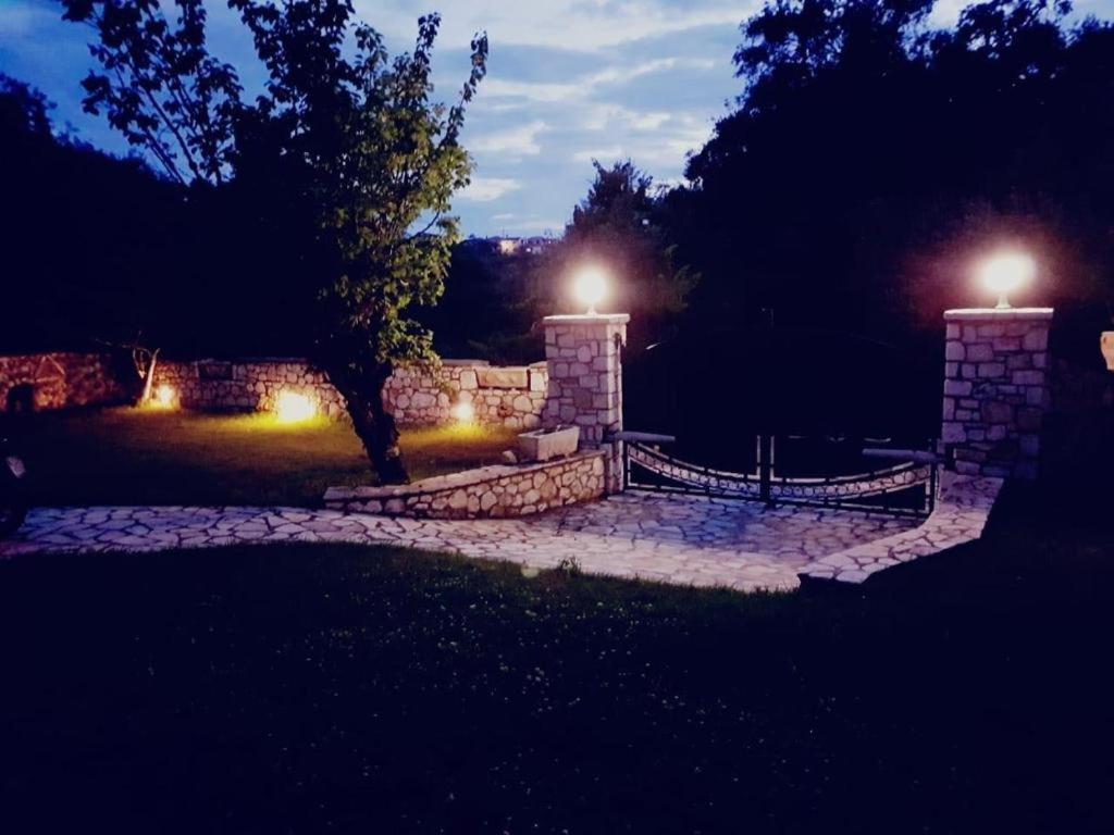 Villa Spiti Ute Makrádes Екстериор снимка