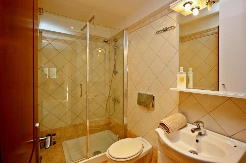 Villa Spiti Ute Makrádes Екстериор снимка